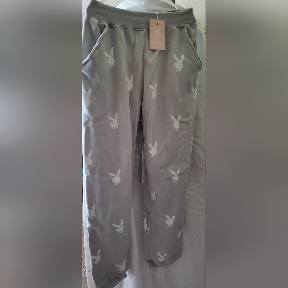 Playboy x Missguided Light Grey Repeat Print Slim Jogger US size 8 womens NWT - Picture 2 of 4